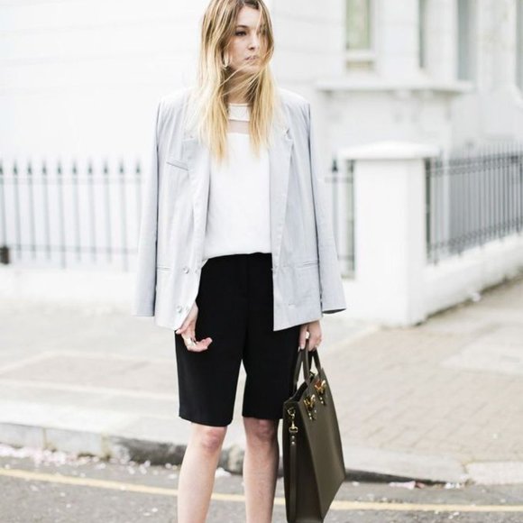 | Calvin Klein | Trouser Bermuda Shorts - Picture 2 of 4